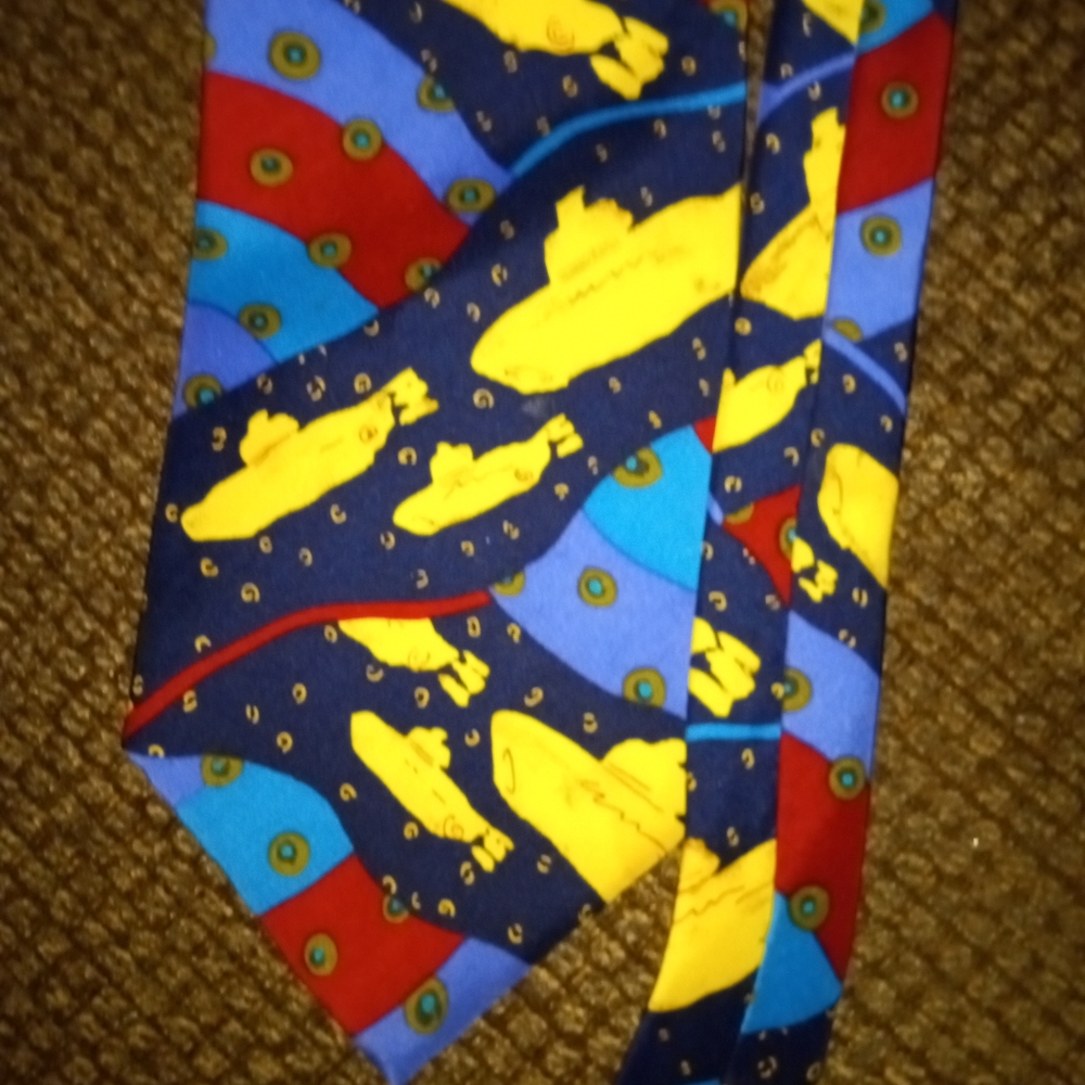 Beatles Yellow submarine tie